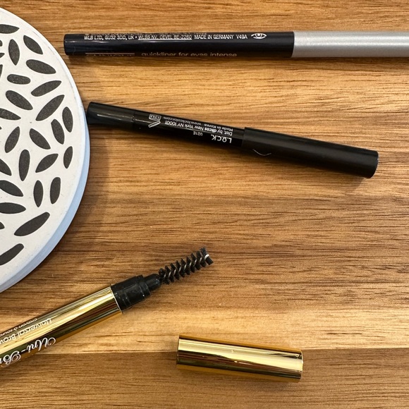 *New* Eyeliner & Eyebrow Bundle, Clinique, Lock It, and Winkylux - Picture 3 of 10